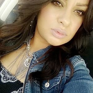 Meet your Posher, Sugey